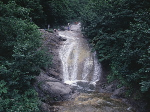 カムイワッカ湯の滝　Kamuiwakka Hot spring fall